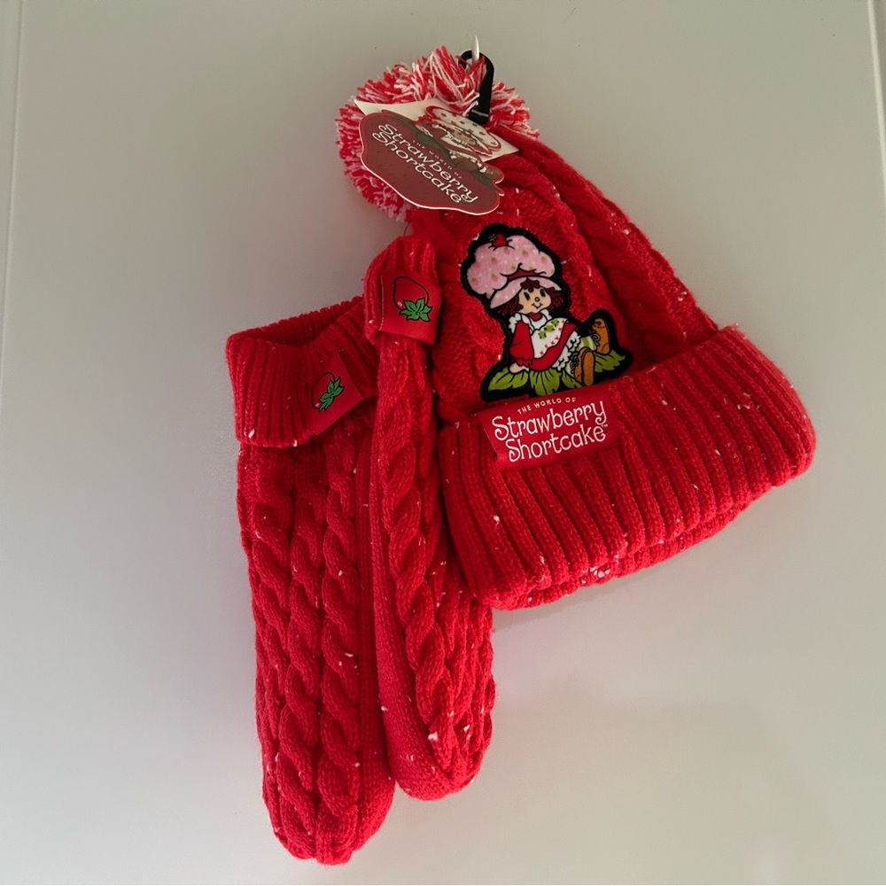 Strawberry Shortcake Winter Hat and Gloves Set